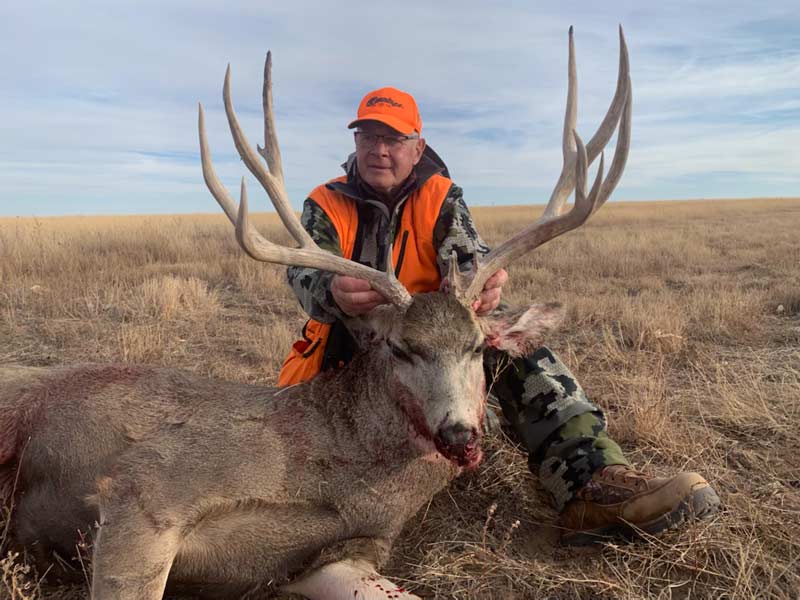 Best-trophy-Mule-deer-Hunting-Guides-and-Outfitters - Infinity Hunts