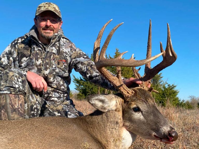 Trophy Kansas Whitetail Hunts in Kansas